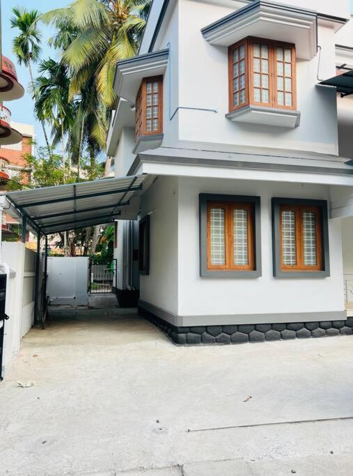 Home In Guruvayur-3 Bedroom Exterior foto
