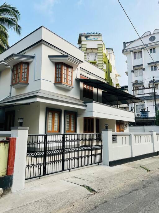 Home In Guruvayur-3 Bedroom Exterior foto